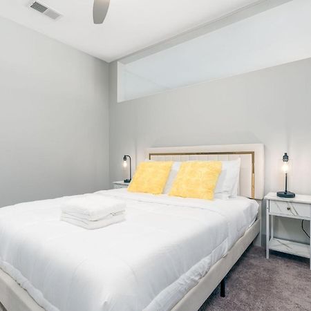 Stylish 1Br Apartment With View إنديانابوليس المظهر الخارجي الصورة